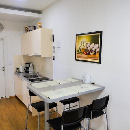F12 Apartments Zagreb Bagian luar foto