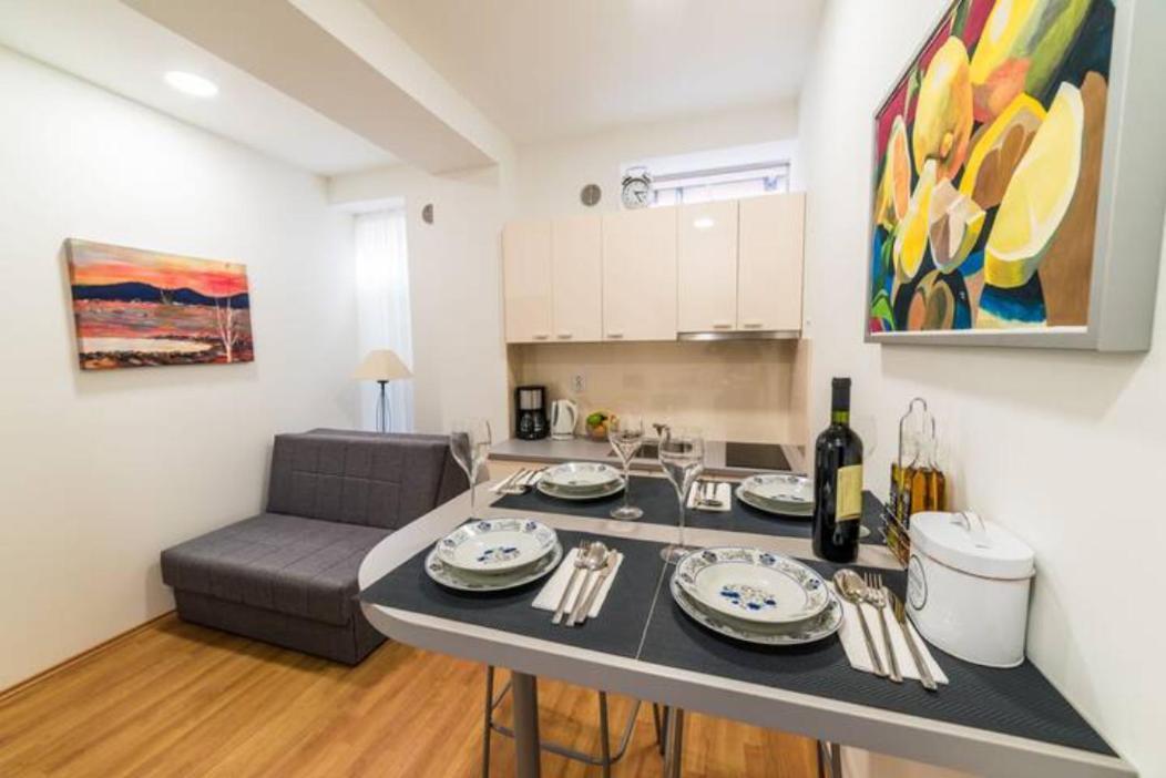 F12 Apartments Zagreb Bagian luar foto